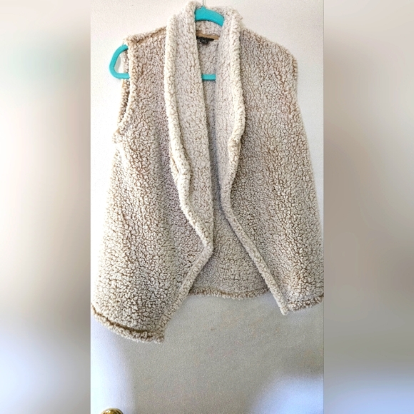 Eddie Bauer Plush Ivory Vest Size Small - Picture 1 of 3